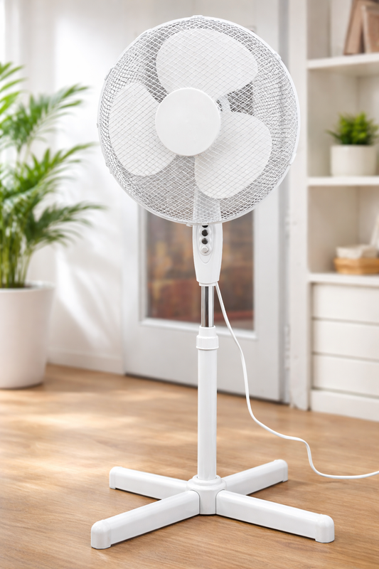 Daewoo 16" White Pedestal Fan with Cross base
